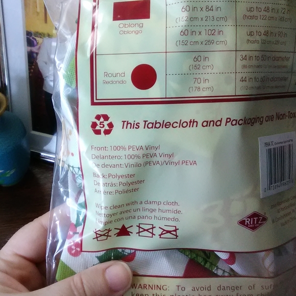 Peva Pvc-free Xmas tablecloth - Picture 4 of 4